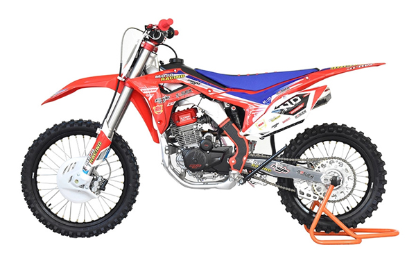 COMPETITION DIRTBIKE M250F